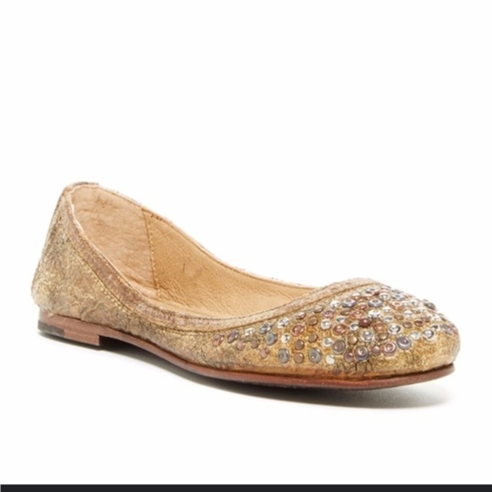 Frye Carson Studded Ballet Flat in Tan size 7